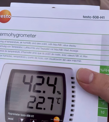 Testo 608-H2 Temperature and Humidity Measuring Instrument with ±0.5 °C Accuracy and 2 to 98 %rH Range in ABS Housing