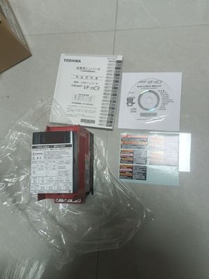 VFNC3S­-2007PL­-WP TOSHIBA Frequency Converter 0.7 KW 1 HP 4.2 Amp Single Phase 220 VAC