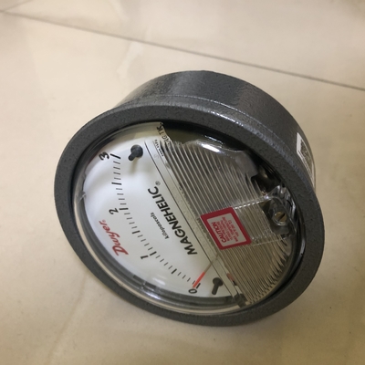 Dwyer 2000 Series Magnehelic Differential Pressure Gauge 0-3KPa From the United States