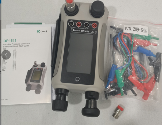 Durck DPI 611 Handheld Pressure Calibrator 
